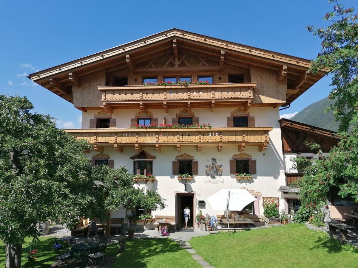 Fleckhof Hotel Нойщифт им Щубайтал Екстериор снимка