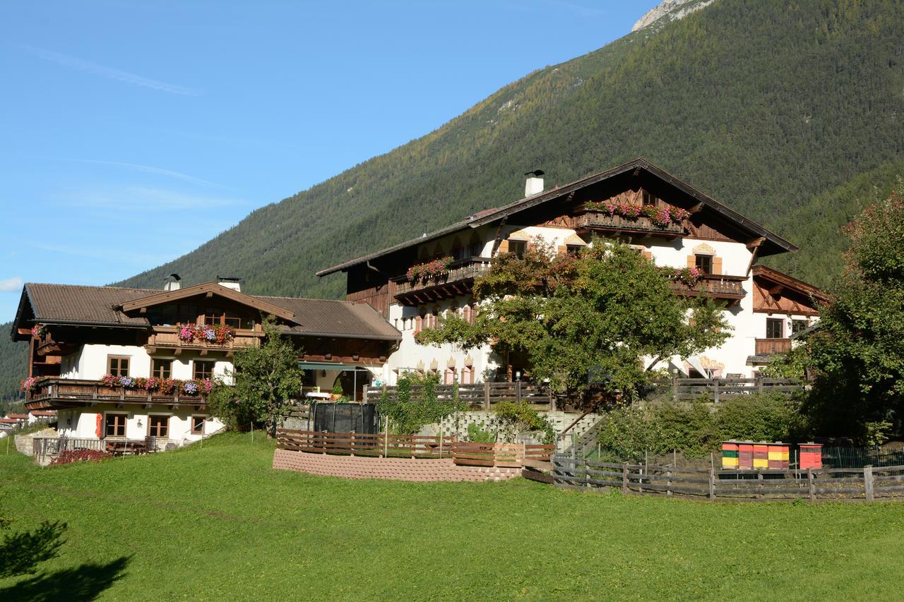 Fleckhof Hotel Нойщифт им Щубайтал Екстериор снимка
