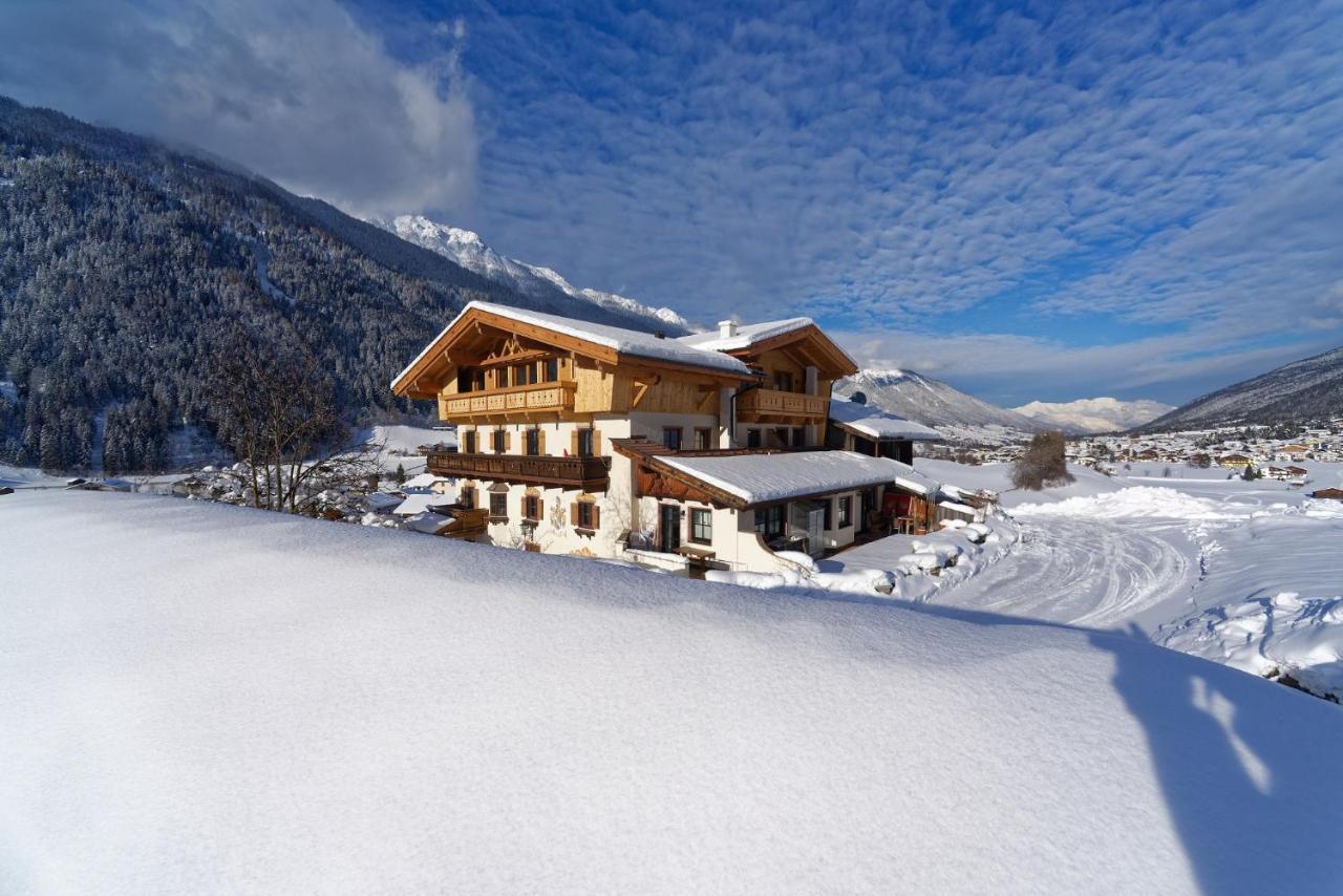 Fleckhof Hotel Нойщифт им Щубайтал Екстериор снимка
