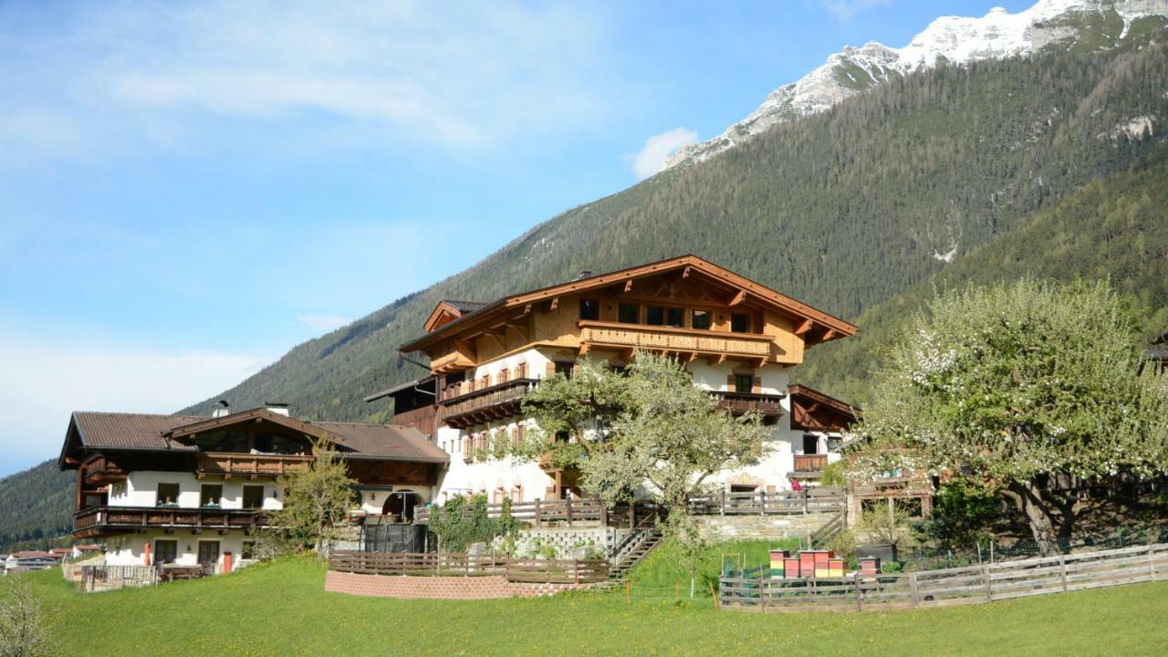 Fleckhof Hotel Нойщифт им Щубайтал Екстериор снимка